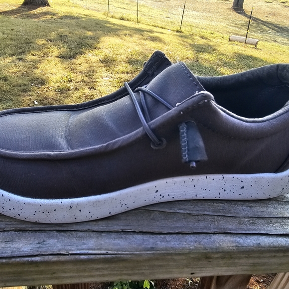 Womens 8.5 volcom steel toe work shoes - Picture 1 of 4